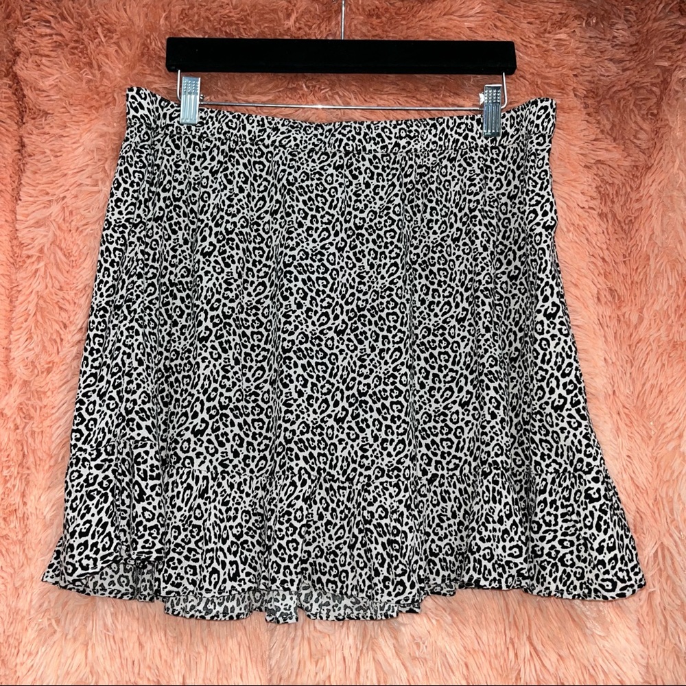 American Eagle Cheetah Print Skirt